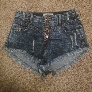 Vibrant M.I.U. Acid Wash Jean Shorts Size Large